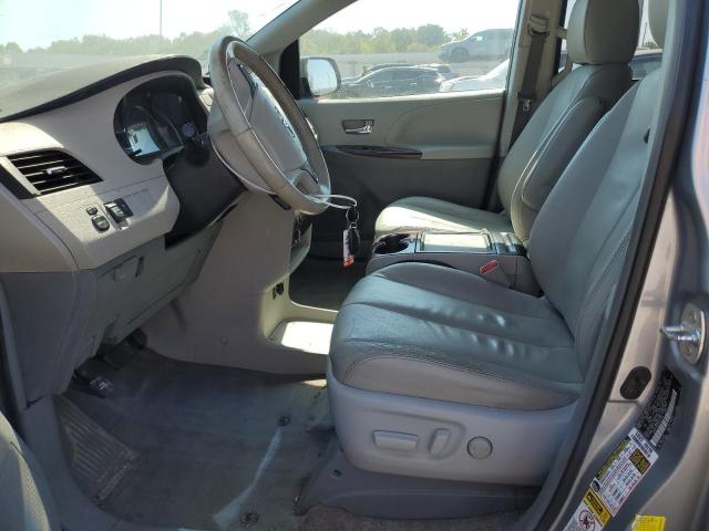 5TDYK3DC3DS332004 - 2013 TOYOTA SIENNA XLE SILVER photo 7