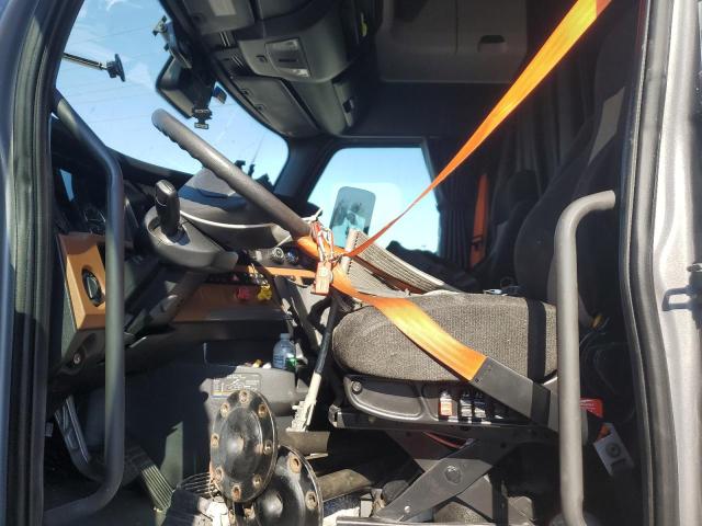 3AKJHHDR6NSNJ5043 - 2022 FREIGHTLINER CASCADIA 1 GRAY photo 5