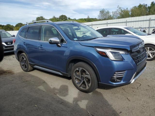 JF2SKARC6NH432754 - 2022 SUBARU FORESTER TOURING BLUE photo 4