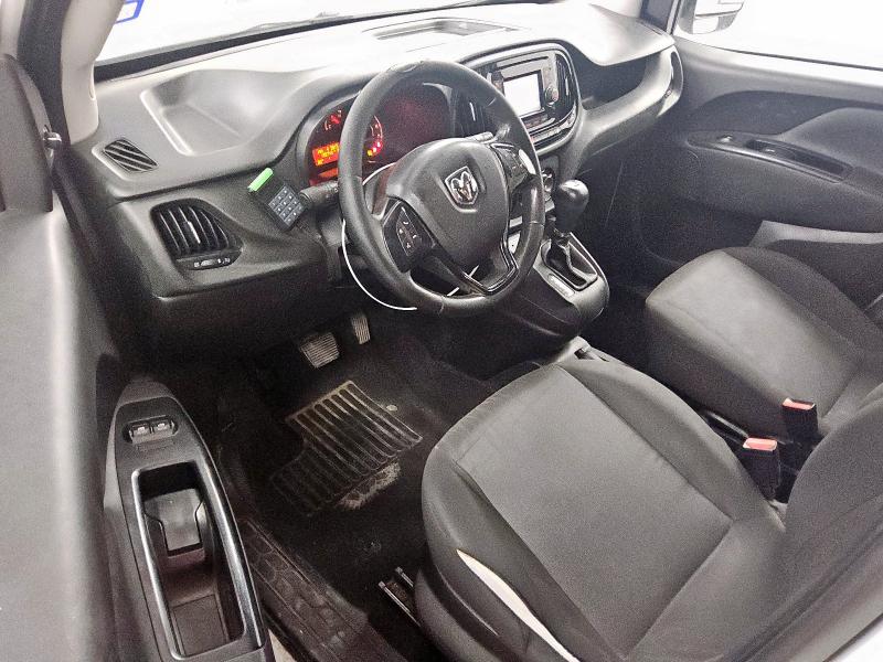 ZFBERFBB1H6E09152 - 2017 RAM PROMASTER SLT WHITE photo 8