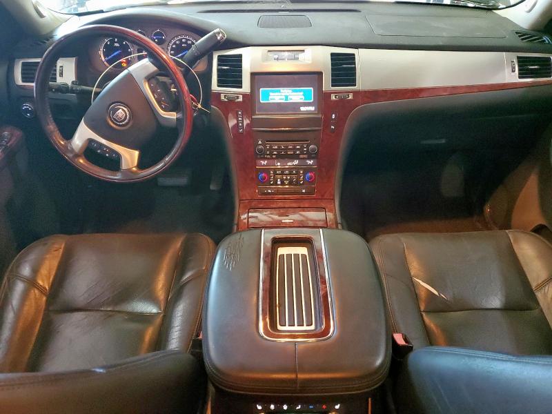 1GYS3JEF2ER174698 - 2014 CADILLAC ESCALADE ESV PREMIUM أسود صورة 8