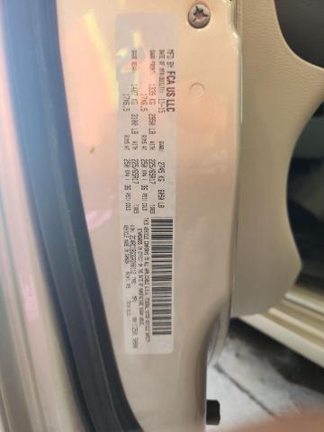 2C4RC1BG3GR200112 - 2016 CHRYSLER TOWN & COU TOURING TAN photo 13