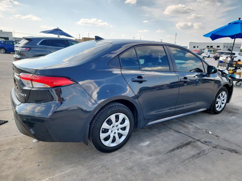 JTDBCMFE0R3067543 - 2024 TOYOTA COROLLA LE GRAY photo 3