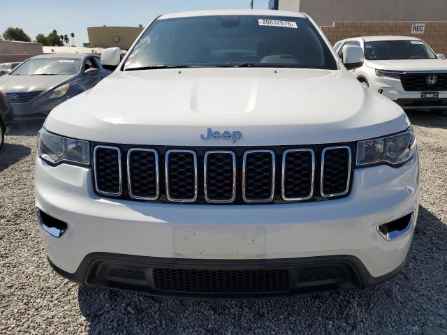1C4RJEAG8JC407299 - 2018 JEEP GRAND CHER LAREDO Blanc photo 5
