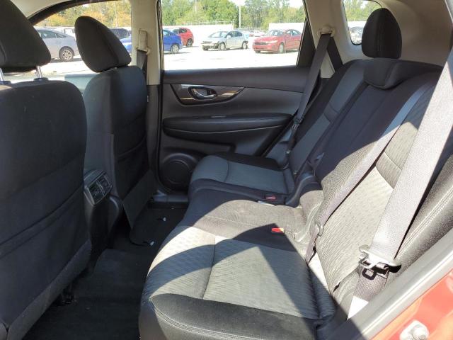 JN8AT2MV7HW007392 - 2017 NISSAN ROGUE S RED photo 11