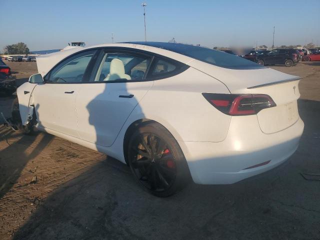 5YJ3E1EB2JF055941 - 2018 TESLA MODEL 3 Blanc photo 2