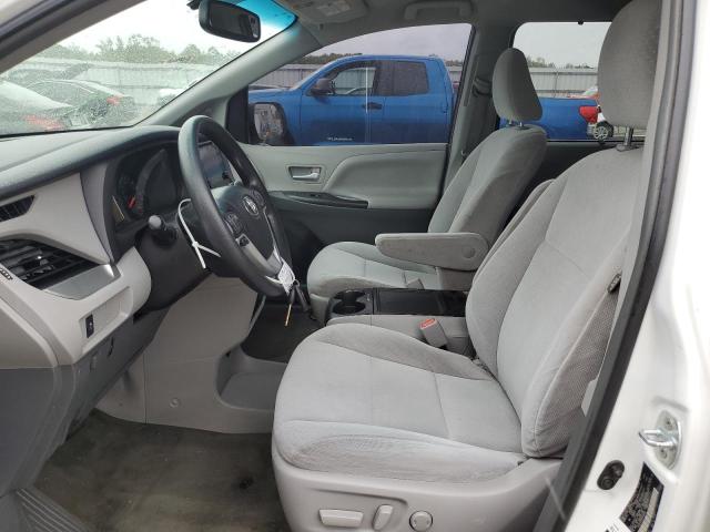 5TDKZ3DC0HS799890 - 2017 TOYOTA SIENNA LE WHITE photo 7