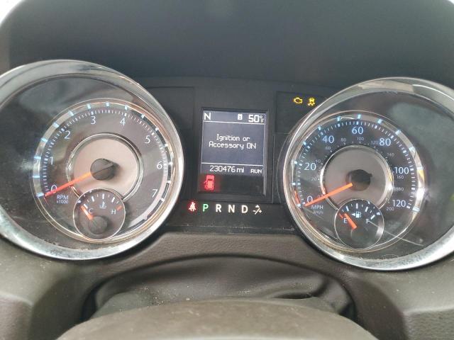 2A4RR8DG5BR798775 - 2011 CHRYSLER TOWN & COU TOURING L WHITE photo 9