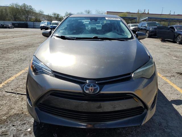 5YFBURHE4JP815780 - 2018 TOYOTA COROLLA L GRAY photo 5
