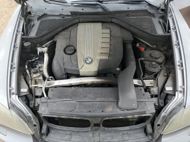 5UXZW0C58BL369864 - 2011 BMW X5 XDRIVE35D GRAY photo 12