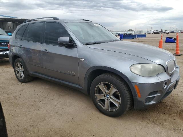 5UXZW0C58BL369864 - 2011 BMW X5 XDRIVE35D GRAY photo 4