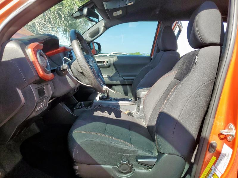 5TFAZ5CN6JX054958 - 2018 TOYOTA TACOMA DOUBLE CAB 橙色 照片 7