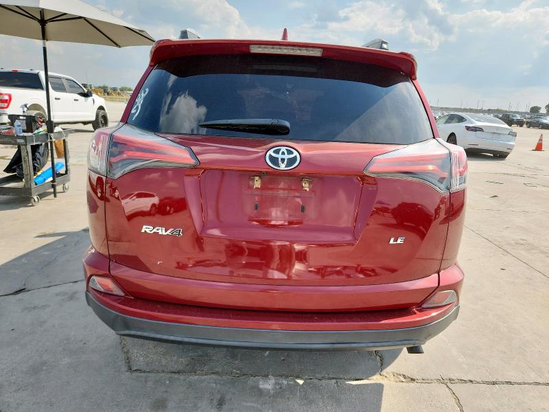 2T3ZFREV1JW451742 - 2018 TOYOTA RAV4 LE Czerwony zdjęcie 6