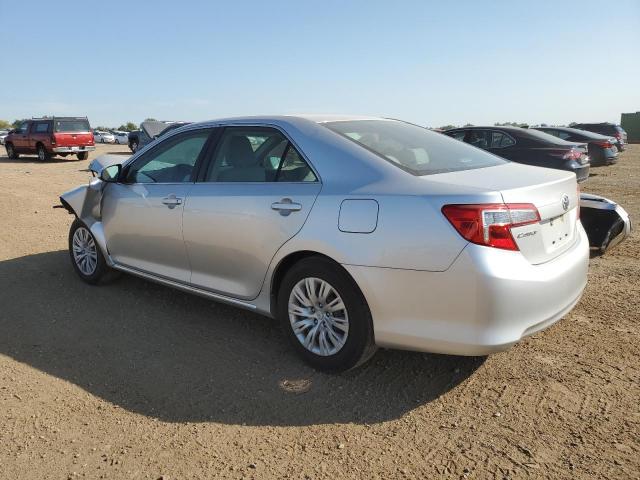 4T4BF1FK5CR226314 - 2012 TOYOTA CAMRY BASE SILVER photo 2