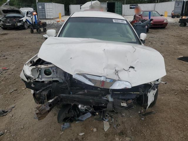 1LNHM81W32Y642964 - 2002 LINCOLN TOWN CAR EXECUTIVE WHITE photo 5