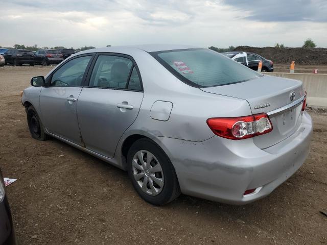 2T1BU4EE8BC610262 - 2011 TOYOTA COROLLA BASE SILVER photo 2