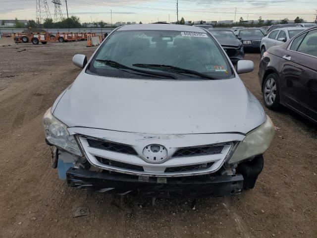 2T1BU4EE8BC610262 - 2011 TOYOTA COROLLA BASE SILVER photo 5