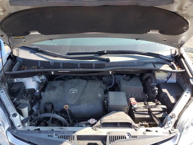 5TDYZ3DC7KS967218 - 2019 TOYOTA SIENNA XLE Gümüş foto 12