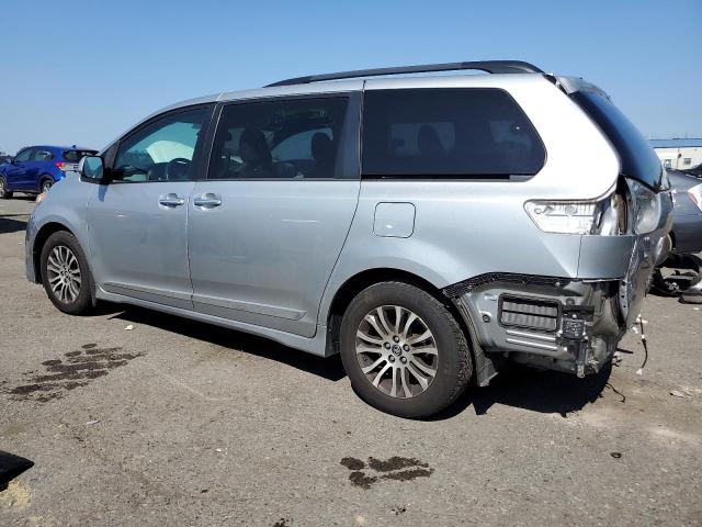 5TDYZ3DC7KS967218 - 2019 TOYOTA SIENNA XLE Gümüş foto 2