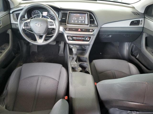 5NPE24AF2KH772936 - 2019 HYUNDAI SONATA SE Սև լուսանկար 8