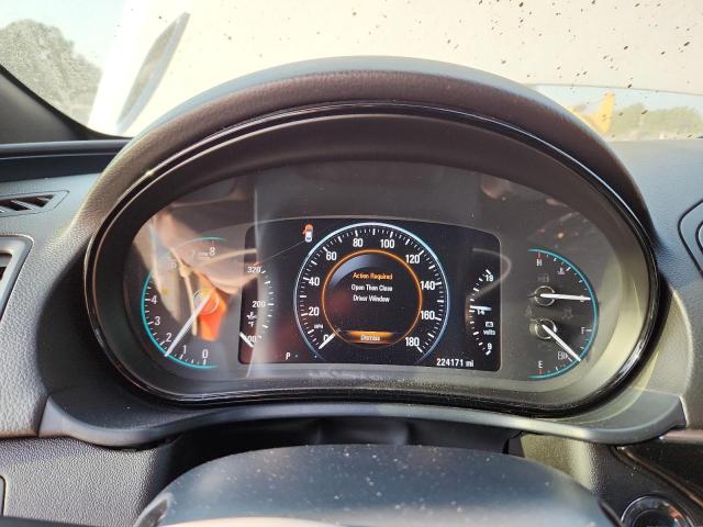 2G4GU5GX6G9140939 - 2016 BUICK REGAL GS WHITE photo 9