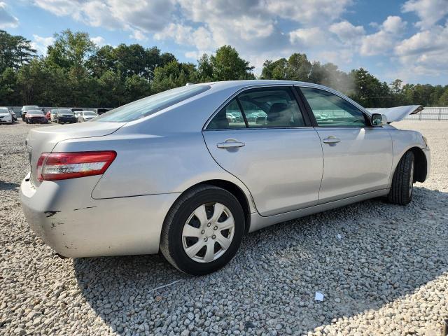 4T1BF3EK4AU026528 - 2010 TOYOTA CAMRY BASE SILVER photo 3