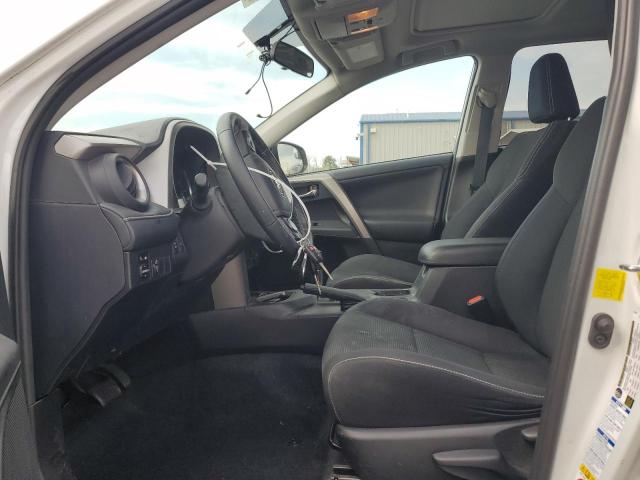 2T3RFREV6GW500913 - 2016 TOYOTA RAV4 XLE WHITE photo 7