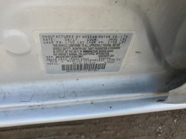 3N1CN7AP7JL807867 - 2018 NISSAN VERSA S Silber Foto 12