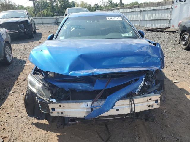4T1G11AK2LU324402 - 2020 TOYT CAMRY SE BLUE photo 5