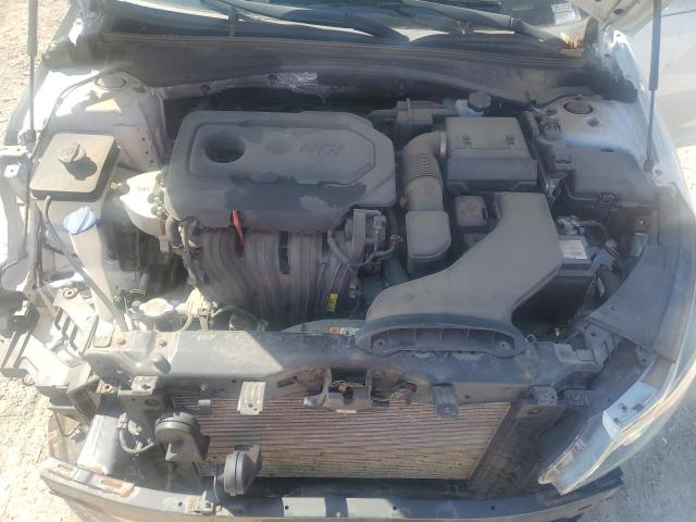 5XXGT4L39KG280652 - 2019 KIA OPTIMA LX WHITE photo 11