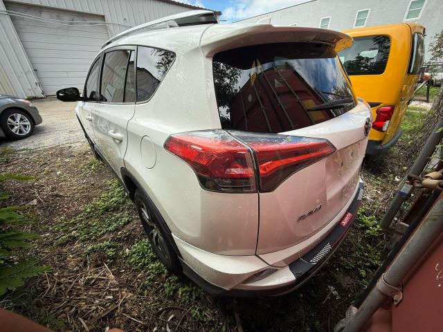 2T3WFREV0GW284804 - 2016 TOYOTA RAV4 XLE WHITE photo 3