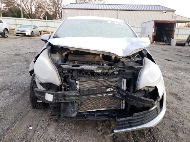 KNADM4A32G6651298 - 2016 KIA RIO LX SILVER photo 5