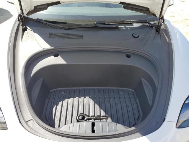5YJ3E1EA9NF304717 - 2022 TESLA MODEL 3 WHITE photo 11