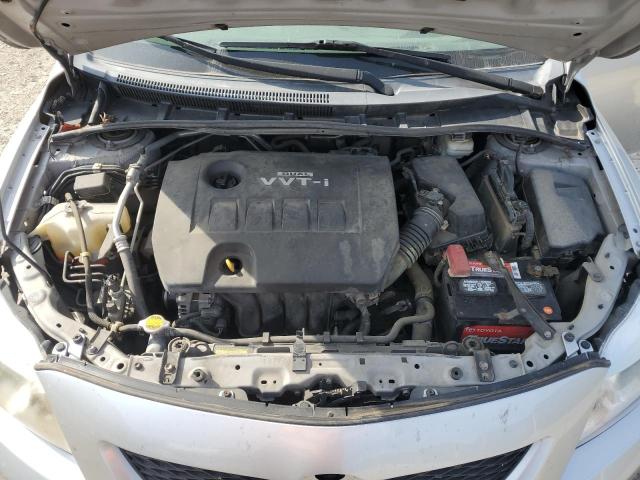 1NXBU4EE3AZ267079 - 2010 TOYOTA COROLLA BASE Srebrny zdjęcie 11