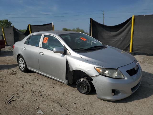 1NXBU4EE3AZ267079 - 2010 TOYOTA COROLLA BASE Srebrny zdjęcie 4