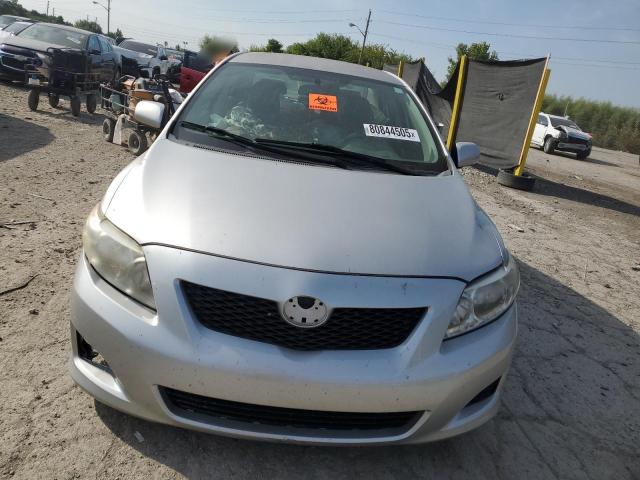 1NXBU4EE3AZ267079 - 2010 TOYOTA COROLLA BASE Srebrny zdjęcie 5