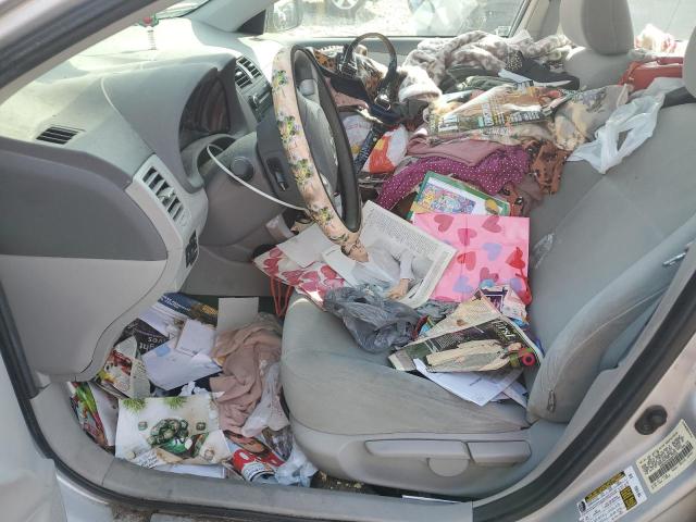 1NXBU4EE3AZ267079 - 2010 TOYOTA COROLLA BASE Srebrny zdjęcie 7