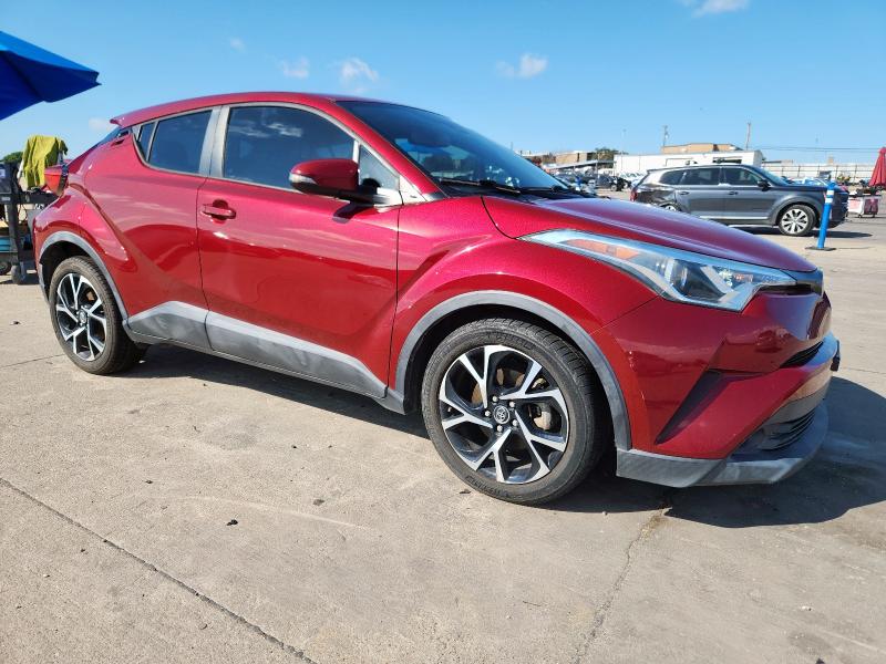 NMTKHMBX9JR007772 - 2018 TOYOTA C-HR XLE Marron photo 4
