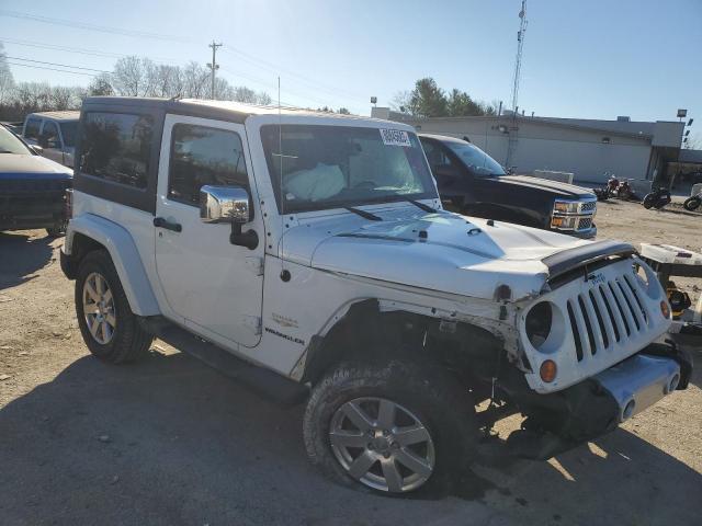 1C4AJWBG0DL666990 - 2013 JEEP WRANGLER SAHARA WHITE photo 4