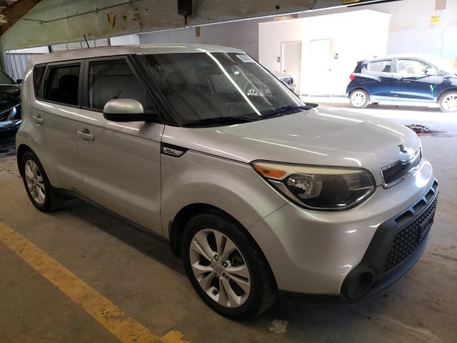 KNDJP3A55F7786387 - 2015 KIA SOUL + SILVER photo 4