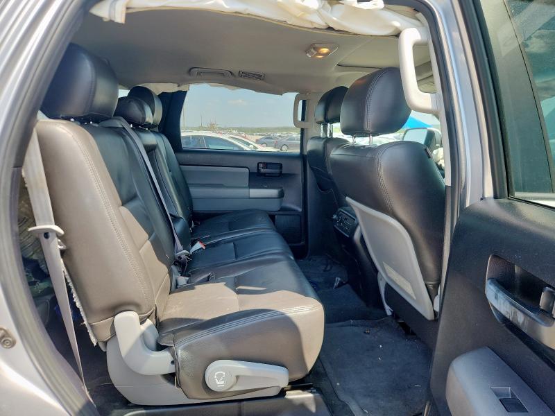 5TDBY5G17ES094220 - 2014 TOYOTA SEQUOIA SR5 银色 照片 11