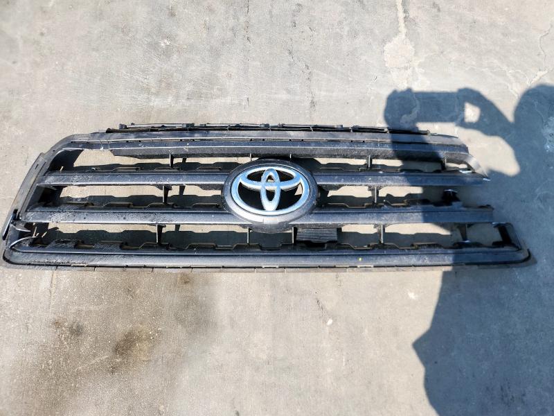 5TDBY5G17ES094220 - 2014 TOYOTA SEQUOIA SR5 银色 照片 13