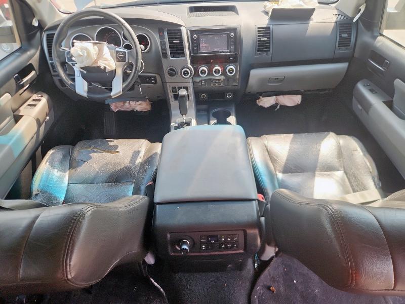 5TDBY5G17ES094220 - 2014 TOYOTA SEQUOIA SR5 银色 照片 8