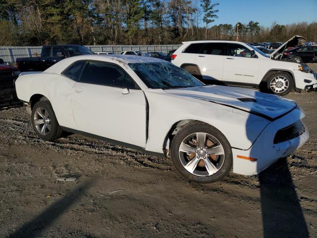 2C3CDZAG9KH734012 - 2019 DODGE CHALLENGER SXT WHITE photo 4