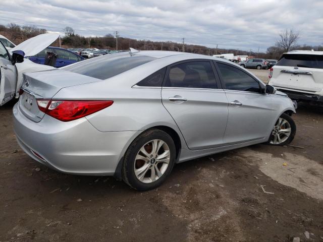 5NPEC4AC1DH806967 - 2013 HYUNDAI SONATA SE SILVER photo 3