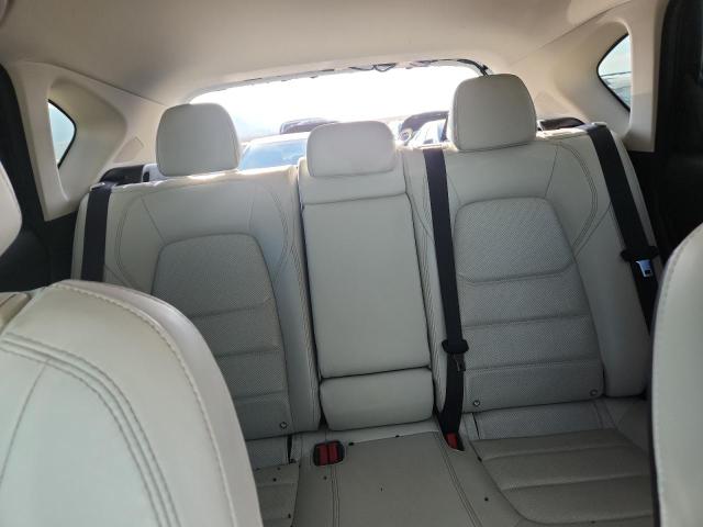 JM3KFBDM6K1692494 - 2019 MAZDA CX-5 GRAND TOURING WHITE photo 10