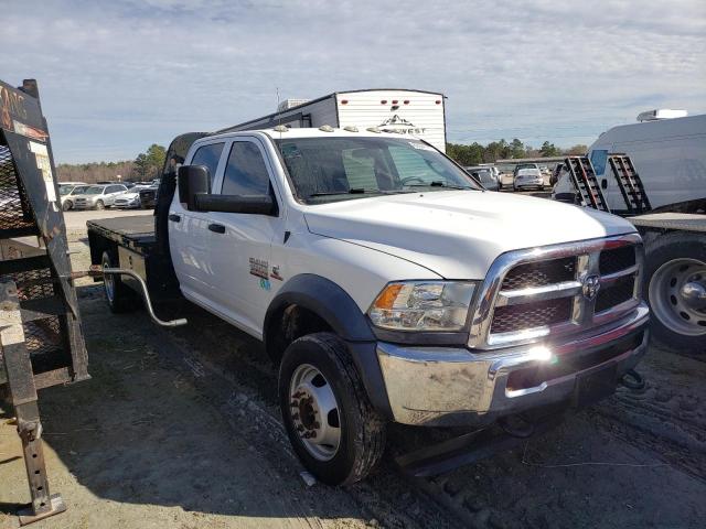 3C7WRNFL4JG177830 - 2018 RAM 5500 WHITE photo 4