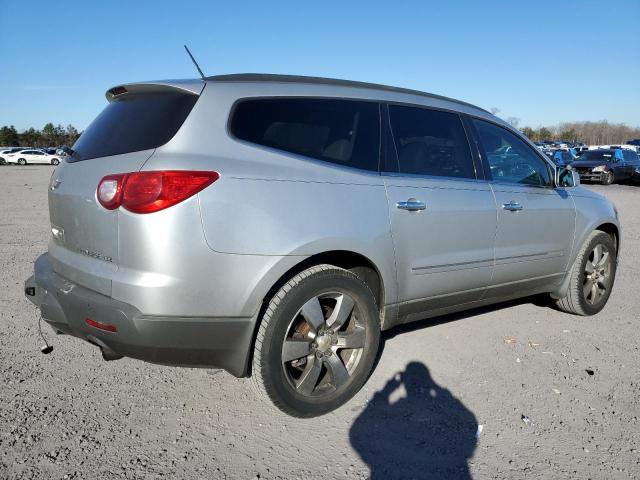 1GNEV33D39S112629 - 2009 CHEVROLET TRAVERSE LTZ SILVER photo 3