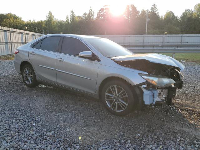 4T1BF1FK6GU123094 - 2016 TOYOTA CAMRY LE 银色 照片 4