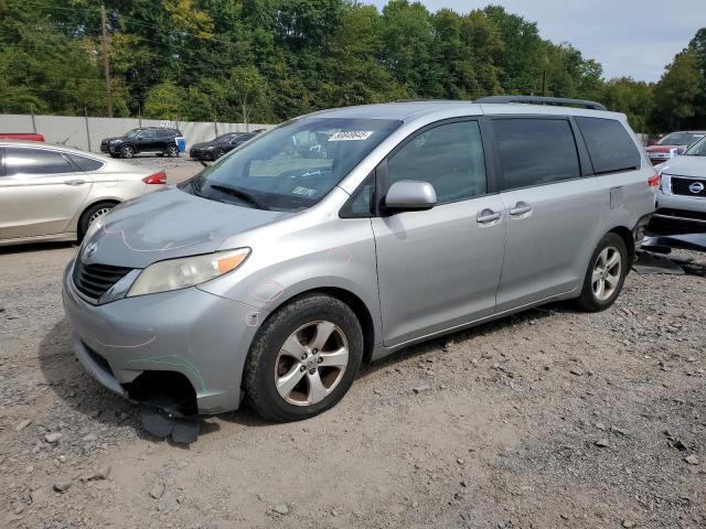 2014 TOYOTA SIENNA LE, 